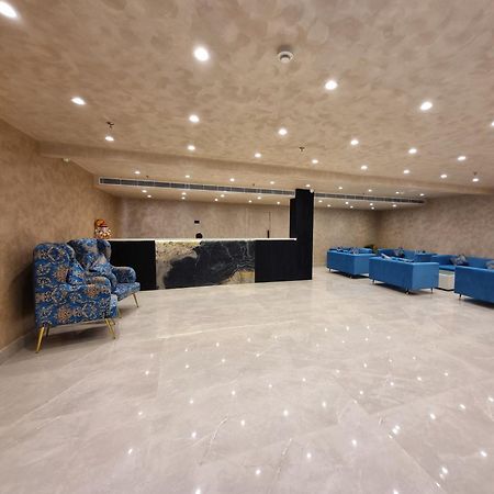 Dolphin Club Hotel Chinhat Exterior photo